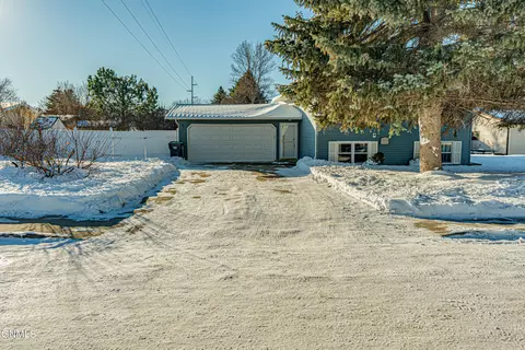 1707 3rd St NE, Mandan, ND 58554 photo 11