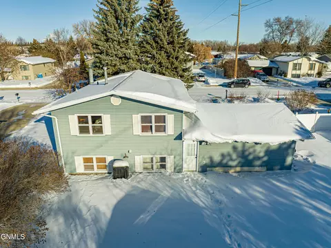 1707 3rd St NE, Mandan, ND 58554 photo 17