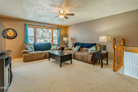 1707 3rd St NE, Mandan, ND 58554 photo 23