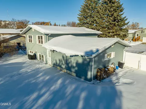1707 3rd St NE, Mandan, ND 58554 photo 13