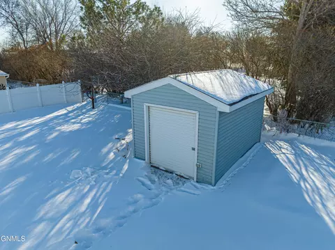1707 3rd St NE, Mandan, ND 58554 photo 15