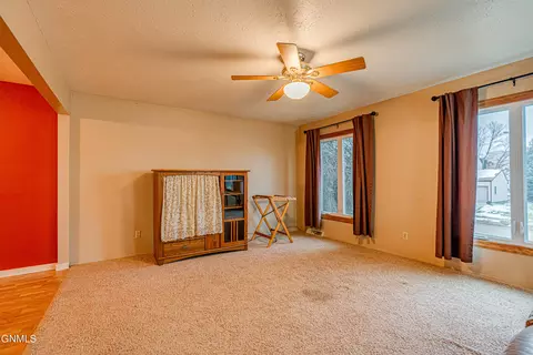 930 Central Ave, Bismarck, ND 58501 photo 3