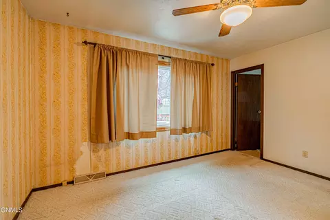 930 Central Ave, Bismarck, ND 58501 photo 24