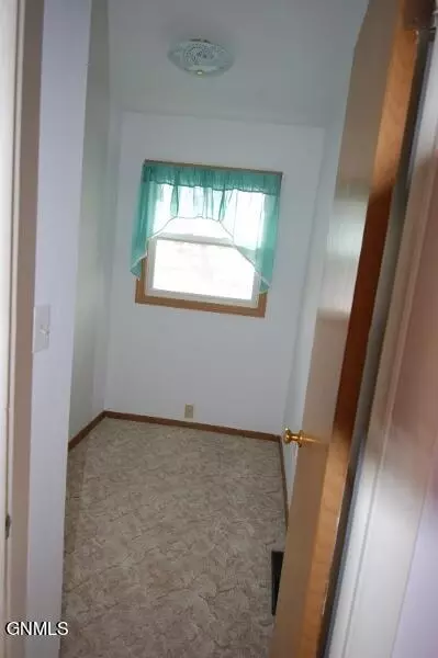620 8th St SE, Sidney, MT 59270 photo 7