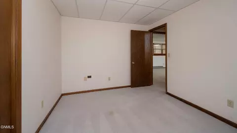 811 8th Ave E, Dickinson, ND 58601 photo 21