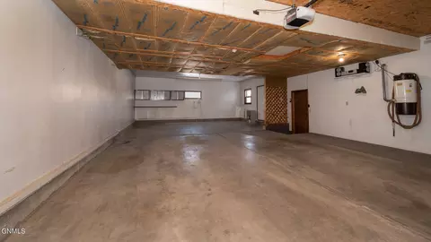 811 8th Ave E, Dickinson, ND 58601 photo 29