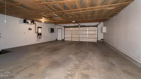 811 8th Ave E, Dickinson, ND 58601 photo 30