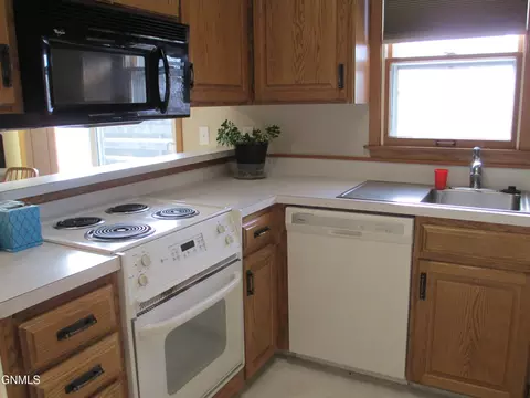115 E Capitol Ave, Bismarck, ND 58501 photo 9