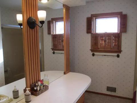 115 E Capitol Ave, Bismarck, ND 58501 photo 12