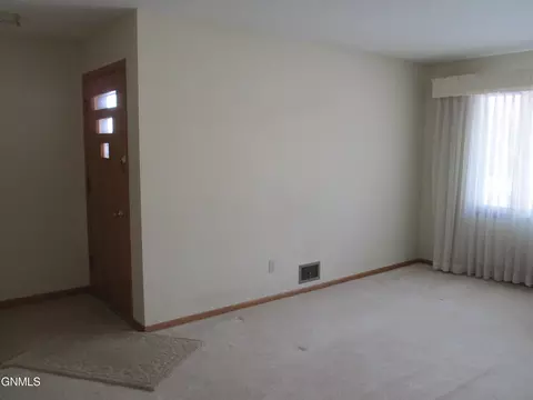115 E Capitol Ave, Bismarck, ND 58501 photo 4