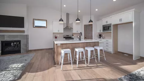 3900 Silver Blvd, Bismarck, ND 58503 photo 13