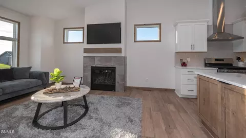 3900 Silver Blvd, Bismarck, ND 58503 photo 6