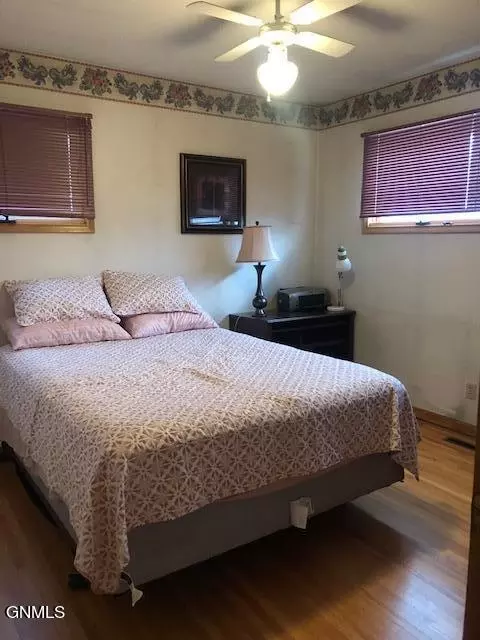 709 Main St S, Crosby, ND 58730 photo 8