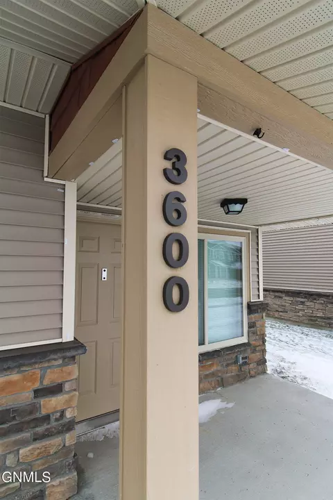 3600 Long Branch Ave, Williston, ND 58801 photo 2