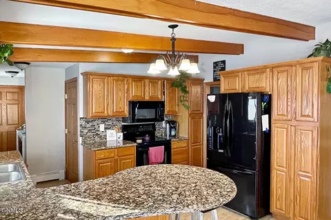 1208 8th Ave W, Williston, ND 58801 photo 9