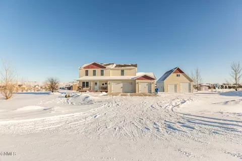 6319 Derek Drive Dr, Bismarck, ND 58504 photo 1