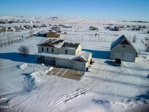 6319 Derek Drive Dr, Bismarck, ND 58504 photo 7