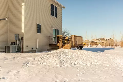6319 Derek Drive Dr, Bismarck, ND 58504 photo 5