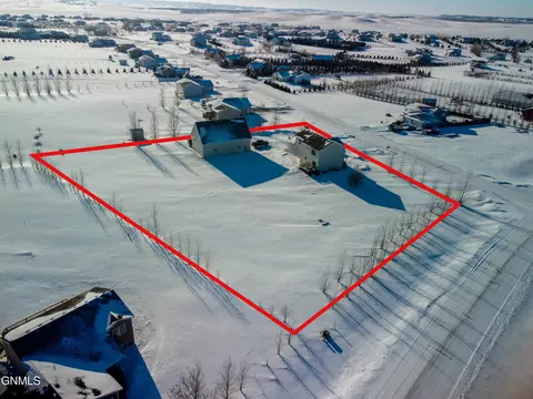 6319 Derek Drive Dr, Bismarck, ND 58504 photo 9