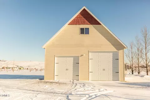 6319 Derek Drive Dr, Bismarck, ND 58504 photo 4