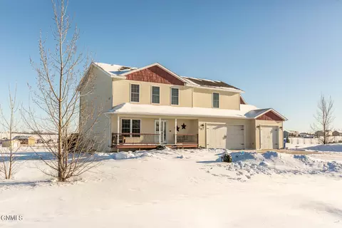 6319 Derek Drive Dr, Bismarck, ND 58504 photo 2