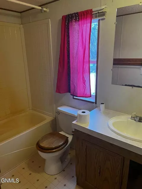 3816 2nd Ave E, Williston, ND 58801 photo 12