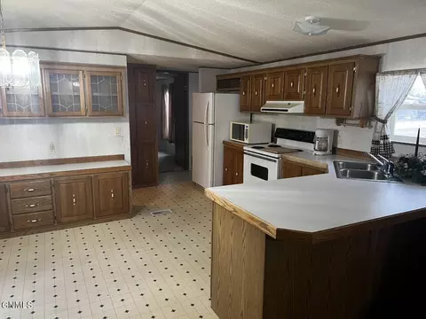 3816 2nd Ave E, Williston, ND 58801 photo 8