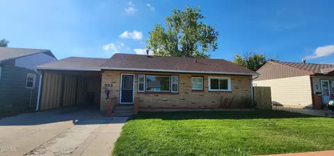 903 13th Ave W, Williston, ND 58801 photo 1