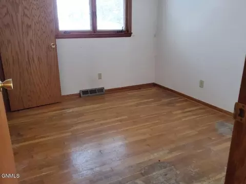 150 3rd Ave Se Ave SE, Halliday, ND 58636 photo 7