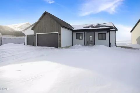 2721 44th Ave W, Williston, ND 58801 photo 2