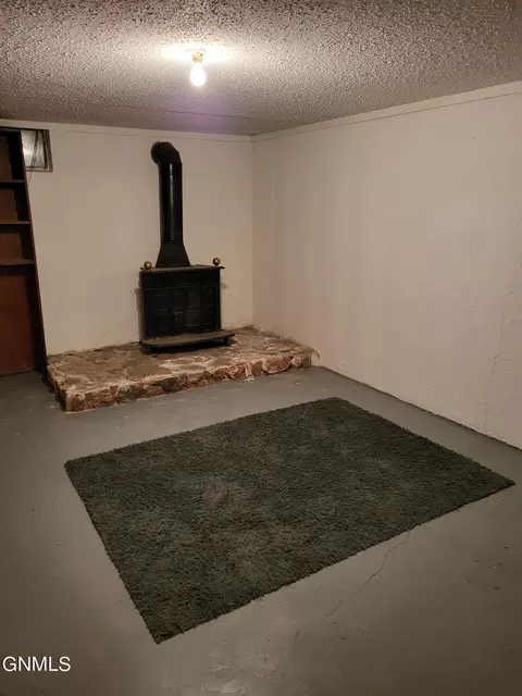 513 13th Ave W, Williston, ND 58801 photo 15
