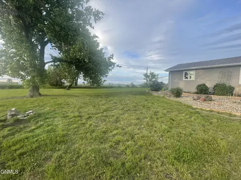 13376 55th St NW, Williston, ND 58801 photo 3