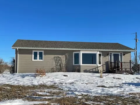 13376 55th St NW, Williston, ND 58801 photo 1