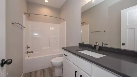 4586 Trailblazer Loop, Mandan, ND 58554 photo 22