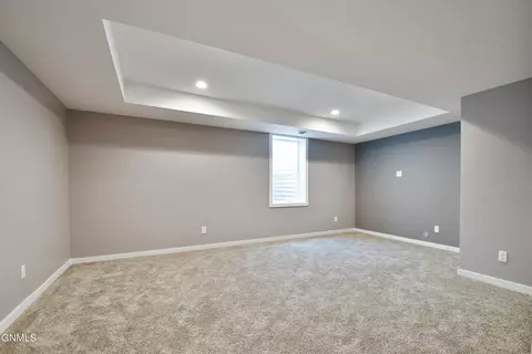 212 Crabapple Dr, Williston, ND 58801 photo 20