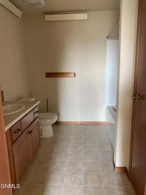 3203-3207 Long Branch Ave NW, Williston, ND 58801 photo 5
