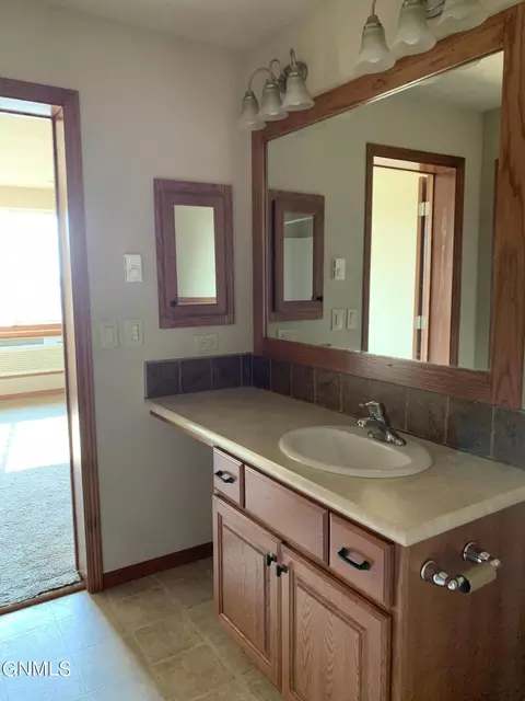 3203-3207 Long Branch Ave NW, Williston, ND 58801 photo 4