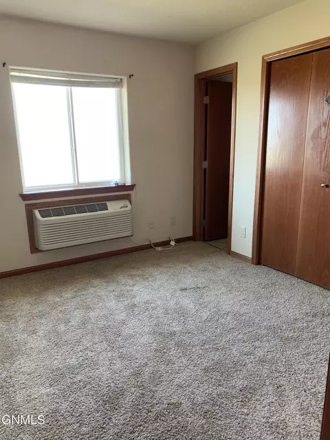 3203-3207 Long Branch Ave NW, Williston, ND 58801 photo 7