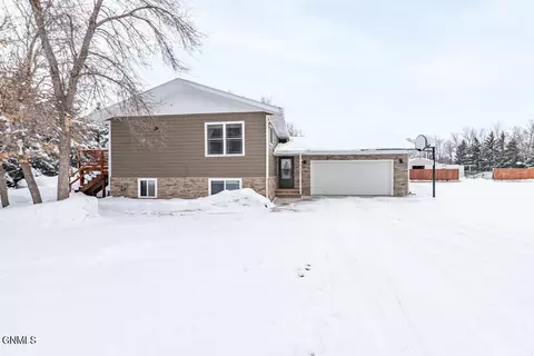6162 Comet Ln, Bismarck, ND 58503 photo 48