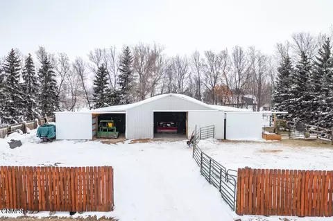 6162 Comet Ln, Bismarck, ND 58503 photo 42