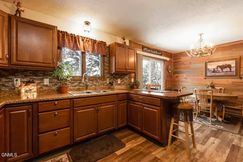 6162 Comet Ln, Bismarck, ND 58503 photo 13