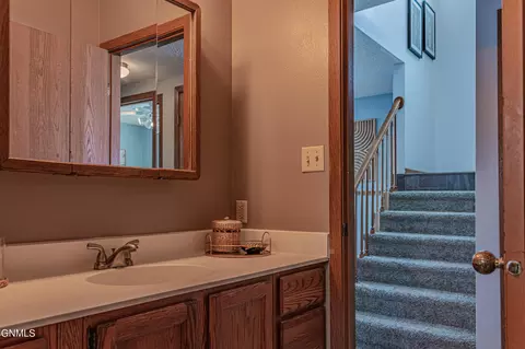 1305 Johns Dr, Mandan, ND 58554 photo 21
