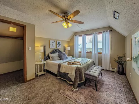 1305 Johns Dr, Mandan, ND 58554 photo 39