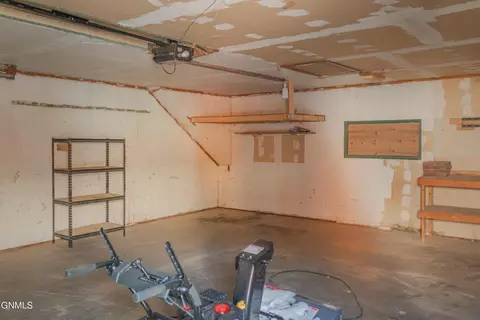 1305 Johns Dr, Mandan, ND 58554 photo 58