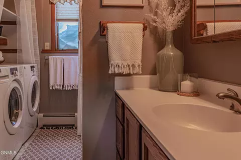 1305 Johns Dr, Mandan, ND 58554 photo 23