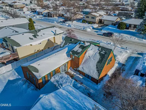 1305 Johns Dr, Mandan, ND 58554 photo 56