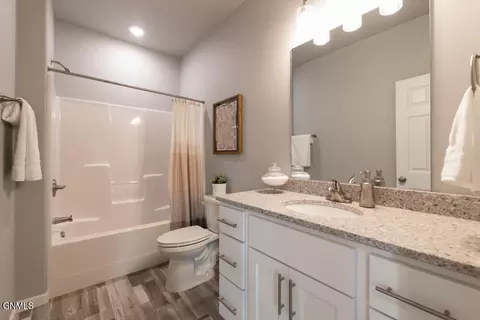 4802 Cornice Loop, Bismarck, ND 58503 photo 15