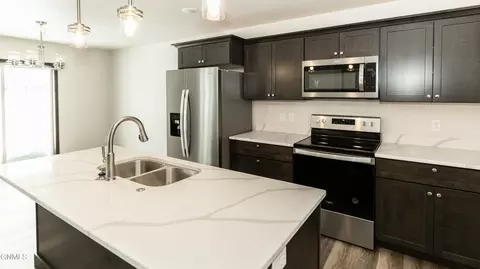 227 Irvine Loop, Bismarck, ND 58504 photo 27