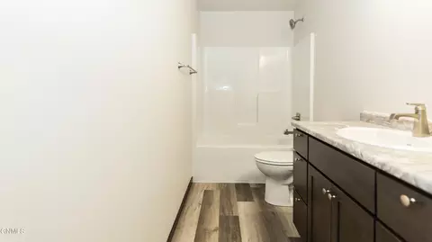 227 Irvine Loop, Bismarck, ND 58504 photo 23