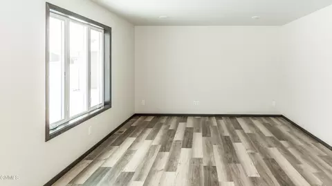 229 Irvine Loop, Bismarck, ND 58504 photo 9